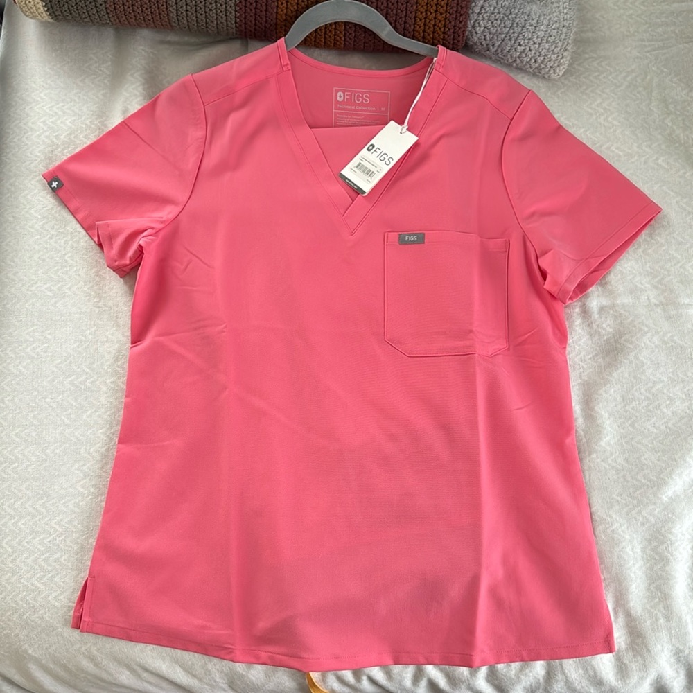 Figs Neon Pink set